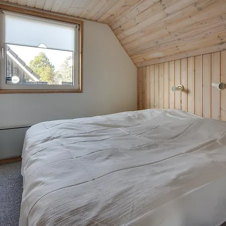 بيت للعطل Four-bedroom Holiday In *